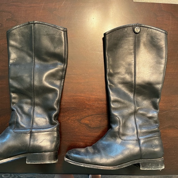 Frye Melissa button 2 boots size 8 lightly worn. Great condition. - Picture 2 of 5
